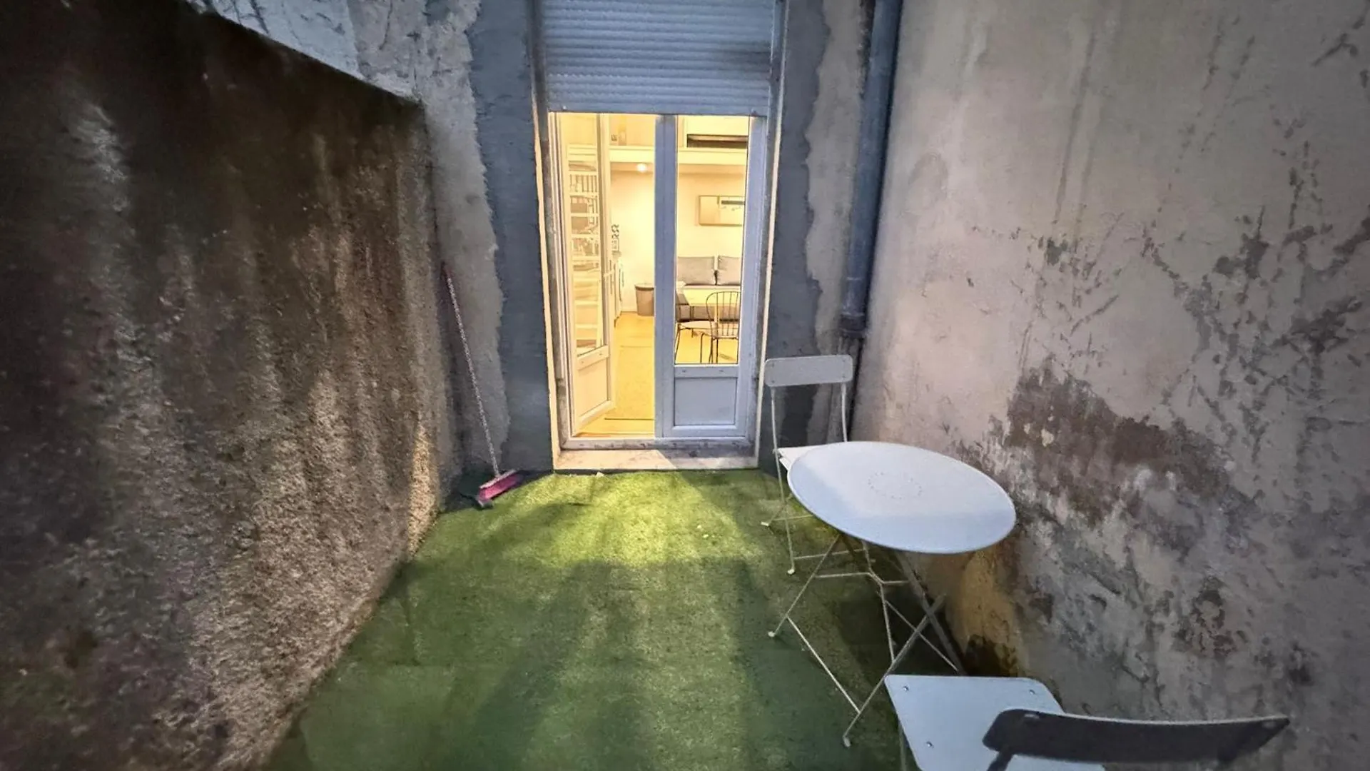 Cosy Air-Conditioned Studio Terrace Lyon France