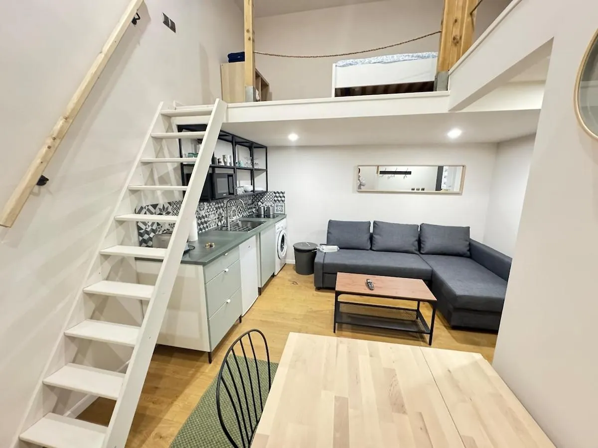 Cosy Air-Conditioned Studio Terrace Lione