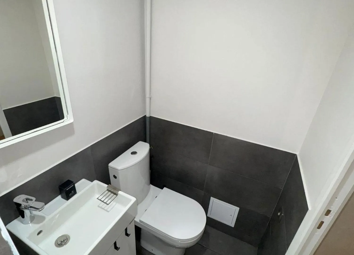 Cosy Air-Conditioned Studio Terrace Lione 0*,  Francia