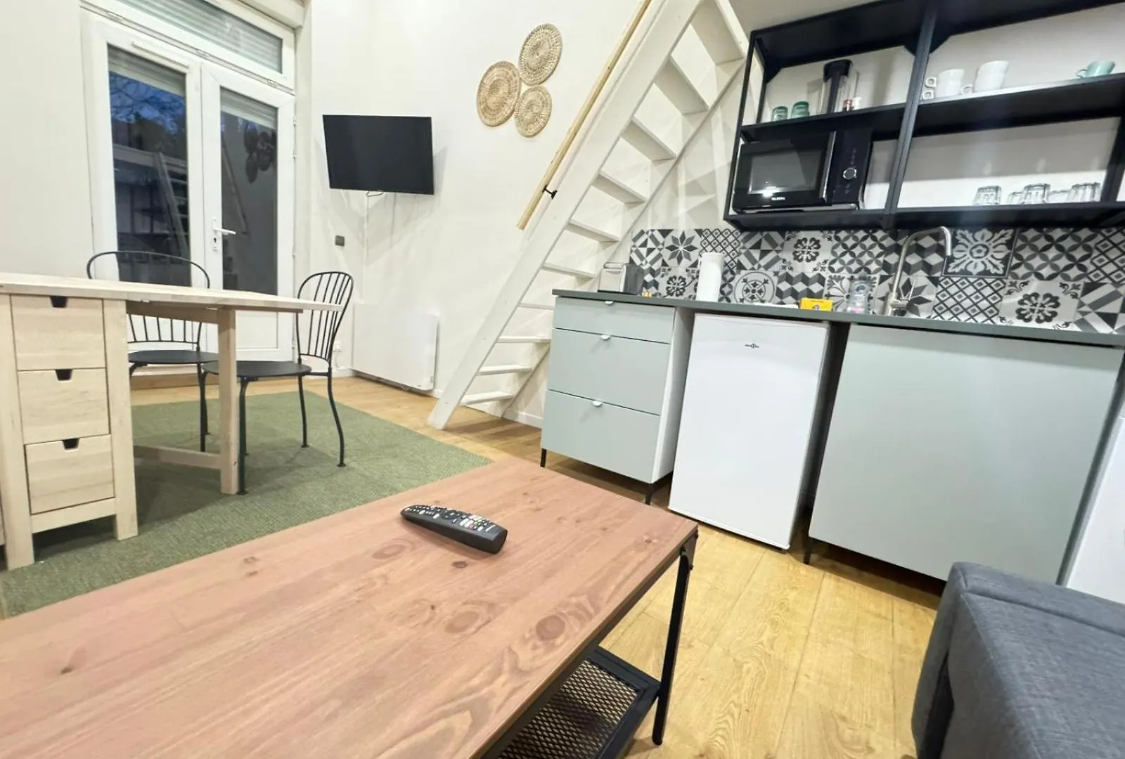 Cosy Air-Conditioned Studio Terrace Λυών 0*,  Γαλλία