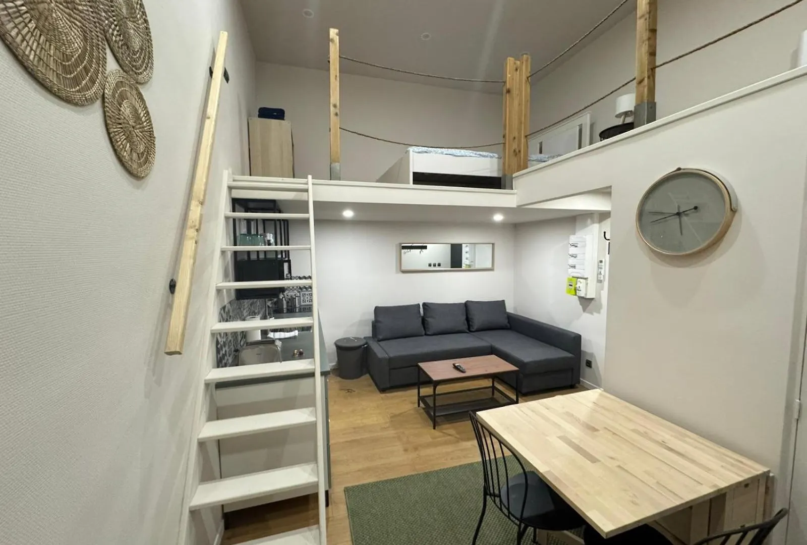 Cosy Air-Conditioned Studio Terrace Λυών